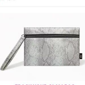 ** Metallic Snake Print Faux Leather Bag Wristlet Strap